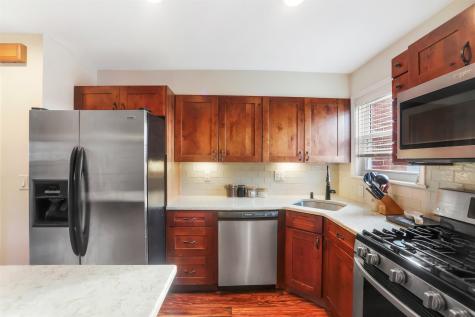 25 Parkview Terrace Bayonne NJ 07002