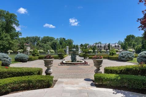12 The Esplanade Alpine NJ 07620