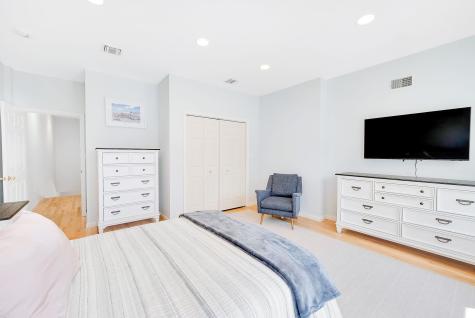 313 1/2 4th Street Jersey City NJ 07302