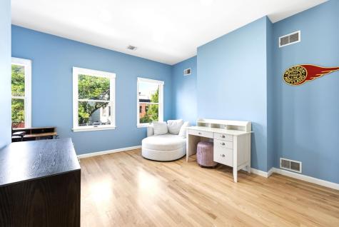 313 1/2 4th Street Jersey City NJ 07302