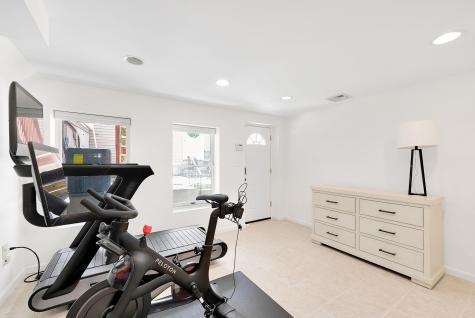313 1/2 4th Street Jersey City NJ 07302