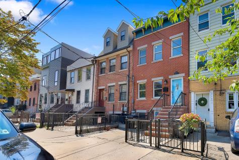 313 1/2 4th Street Jersey City NJ 07302