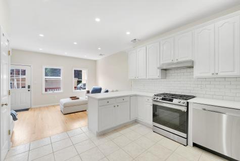 313 1/2 4th Street Jersey City NJ 07302