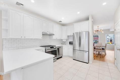 313 1/2 4th Street Jersey City NJ 07302