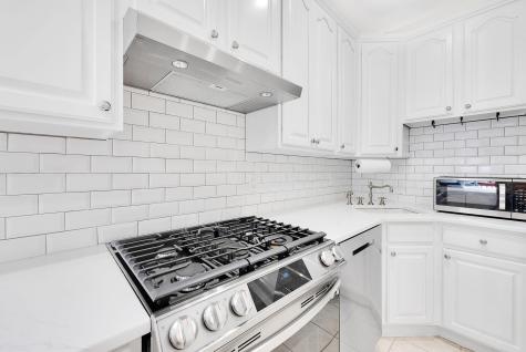 313 1/2 4th Street Jersey City NJ 07302