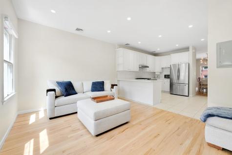 313 1/2 4th Street Jersey City NJ 07302