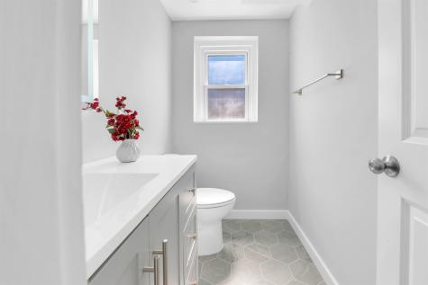136 East Clinton Avenue Bergenfield NJ 07621