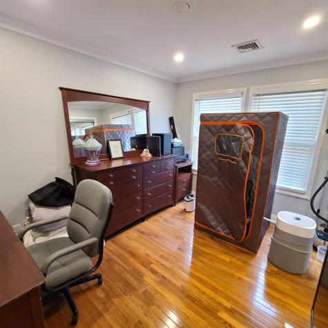 7803 5th Avenue North Bergen NJ 07047
