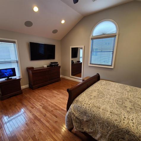 7803 5th Avenue North Bergen NJ 07047