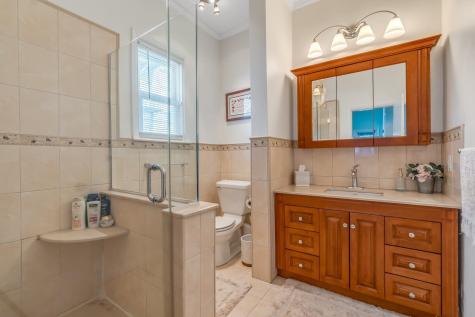 123 West 38th Street Bayonne NJ 07002