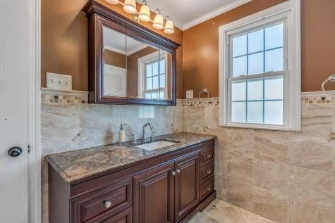 123 West 38th Street Bayonne NJ 07002