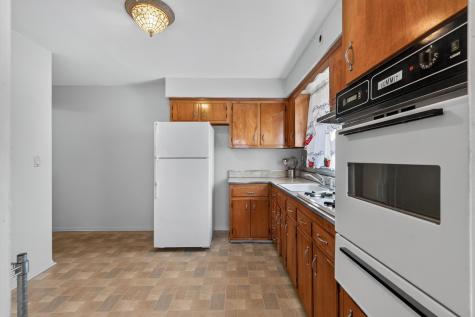 68 East 23rd Street Bayonne NJ 07002