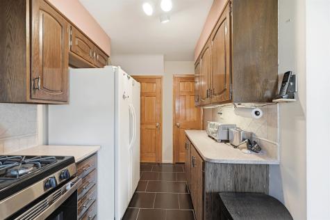 136 Poplar Street Jersey City NJ 07307