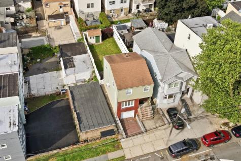 136 Poplar Street Jersey City NJ 07307