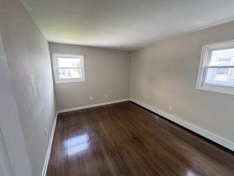71 Suburbia Court Jersey City NJ 07305
