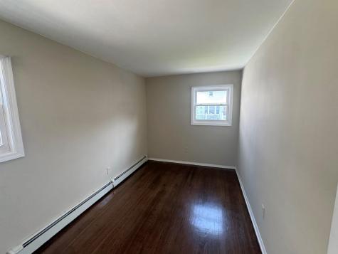 71 Suburbia Court Jersey City NJ 07305