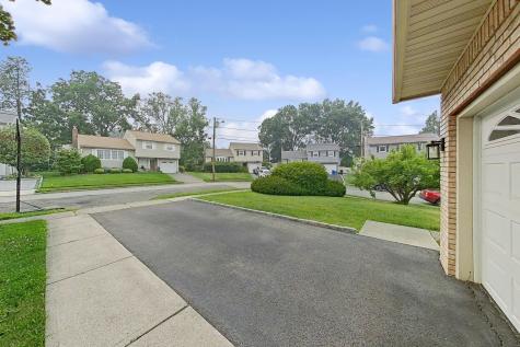 56 Eaton Place Bloomfield NJ 07003