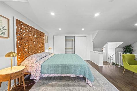 4 Parkside Lane Bayonne NJ 07002