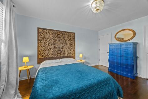4 Parkside Lane Bayonne NJ 07002