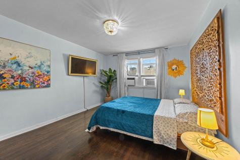 4 Parkside Lane Bayonne NJ 07002
