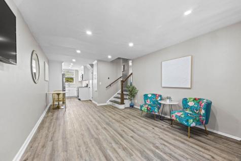4 Parkside Lane Bayonne NJ 07002