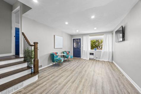 4 Parkside Lane Bayonne NJ 07002