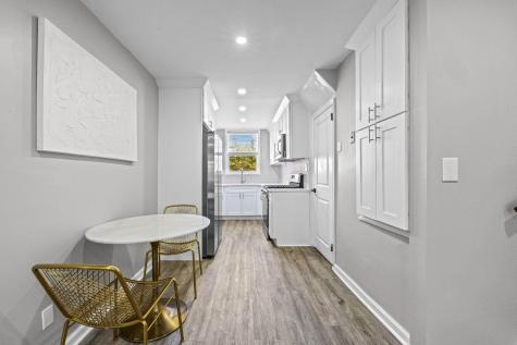 4 Parkside Lane Bayonne NJ 07002