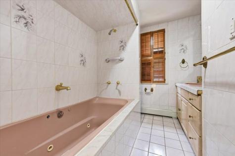 20 75th Street North Bergen NJ 07047