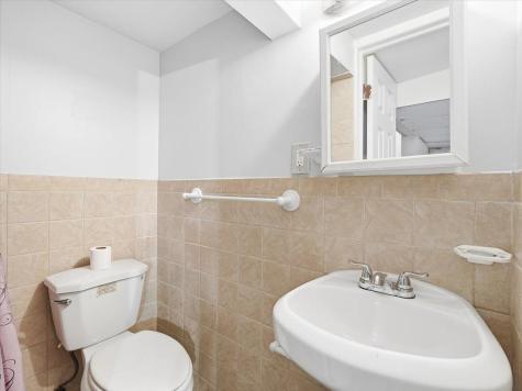 27 Carolyn Road Belleville NJ 07109