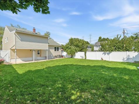 27 Carolyn Road Belleville NJ 07109