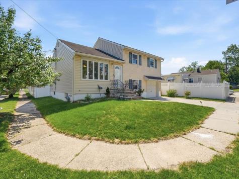 27 Carolyn Road Belleville NJ 07109