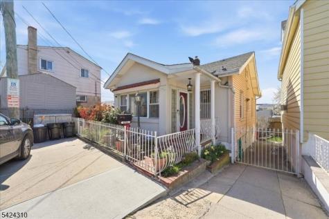 4701 Aschoff Place North Bergen NJ 07047