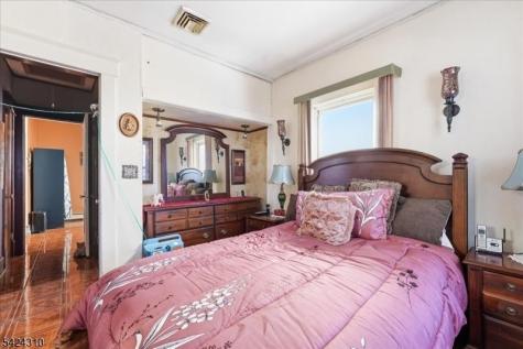 4701 Aschoff Place North Bergen NJ 07047