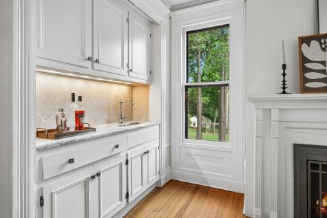 6 Edgehill Road West Orange NJ 07052-4922