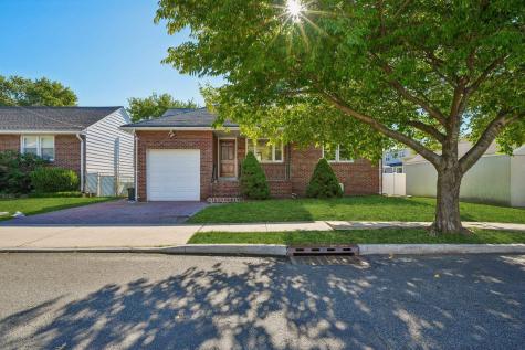 696 1st Street Secaucus NJ 07094