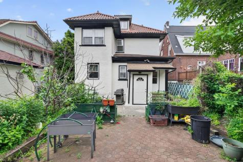 20 75th Street North Bergen NJ 07047