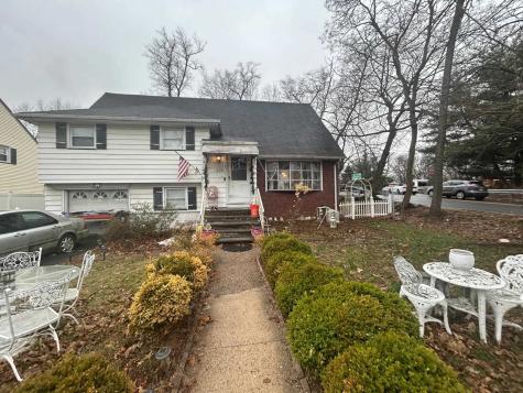 224 Kings Court Teaneck NJ 07666