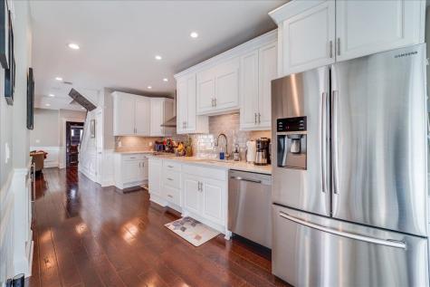 10-12 Hartley Place Bayonne NJ 07002