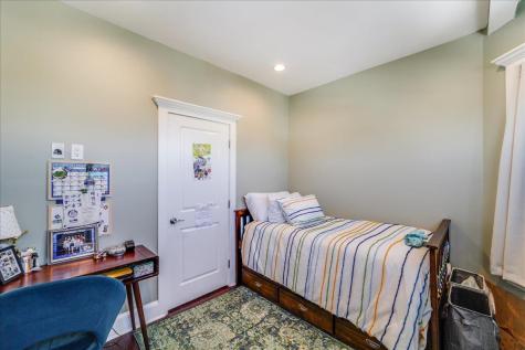 10-12 Hartley Place Bayonne NJ 07002