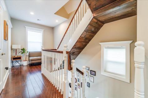 10-12 Hartley Place Bayonne NJ 07002