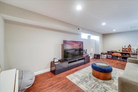 10-12 Hartley Place Bayonne NJ 07002