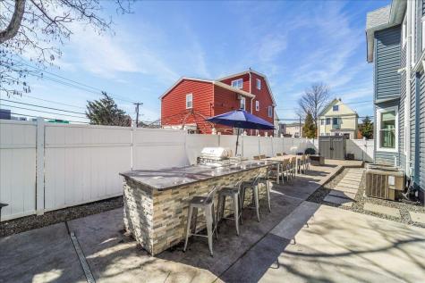 10-12 Hartley Place Bayonne NJ 07002
