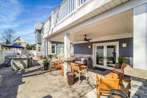 10-12 Hartley Place Bayonne NJ 07002