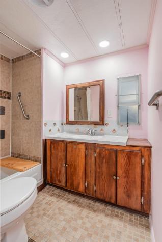 190-197 West 24th Street Bayonne NJ 07002