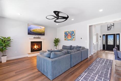 38 W Concourse Aberdeen Township NJ 07735