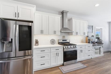 38 W Concourse Aberdeen Township NJ 07735