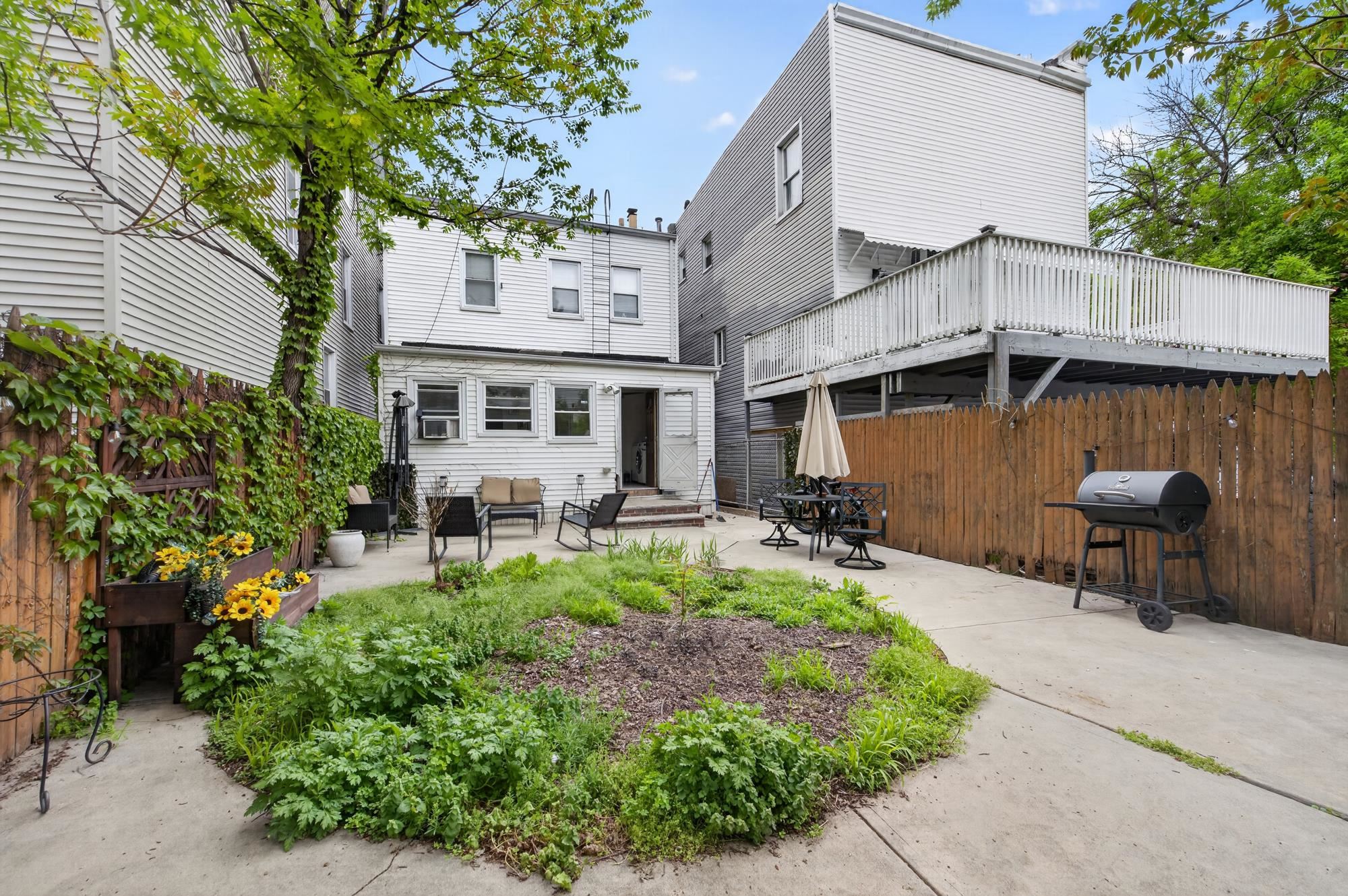 129 Avenue E Bayonne NJ 07002