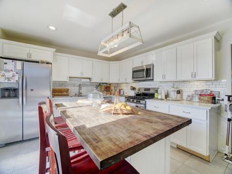 26 East 49th Street Bayonne NJ 07002