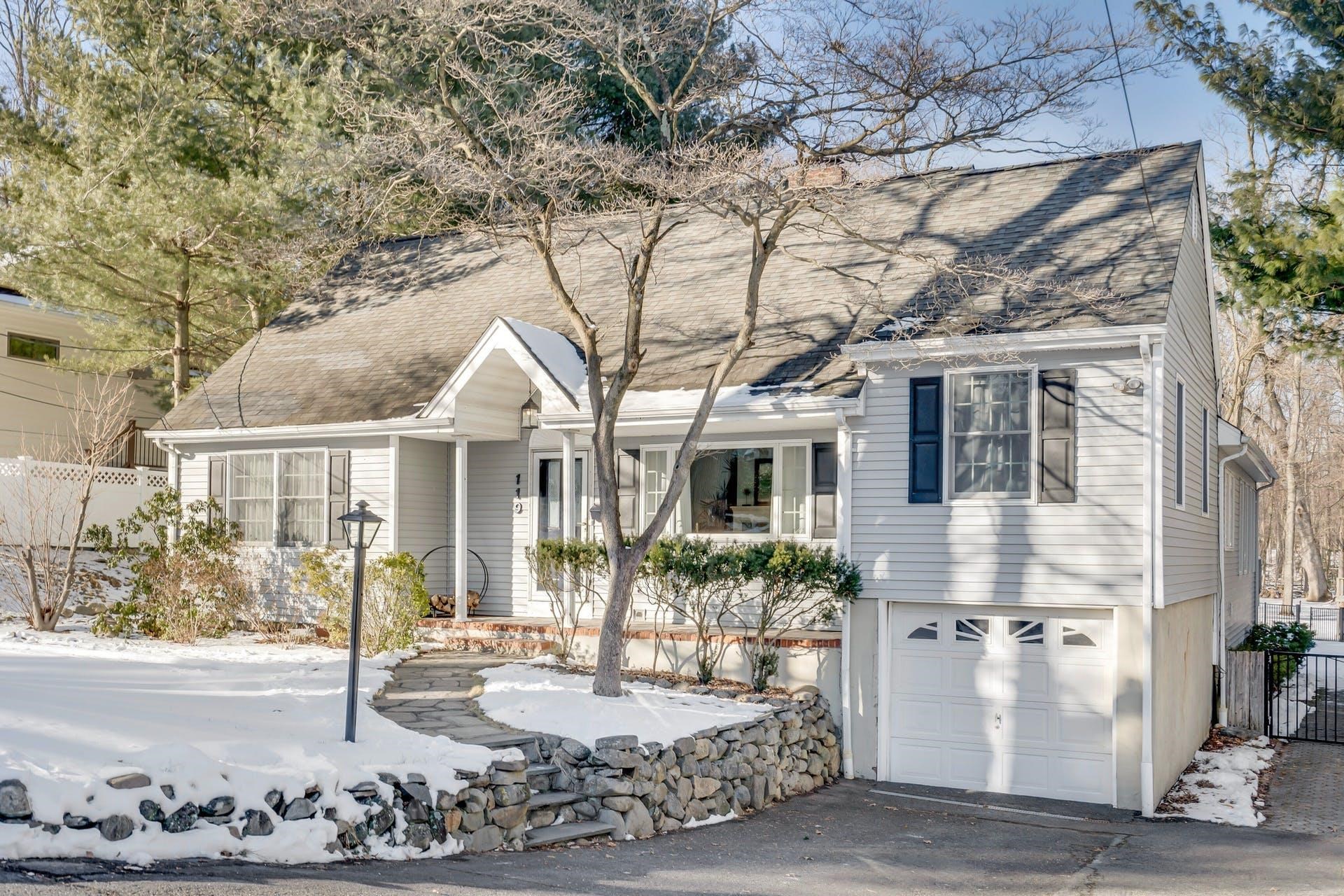 119 Hollywood Avenue Hohokus NJ 07423