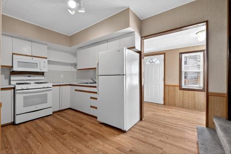 38 West 43rd Street Bayonne NJ 07002